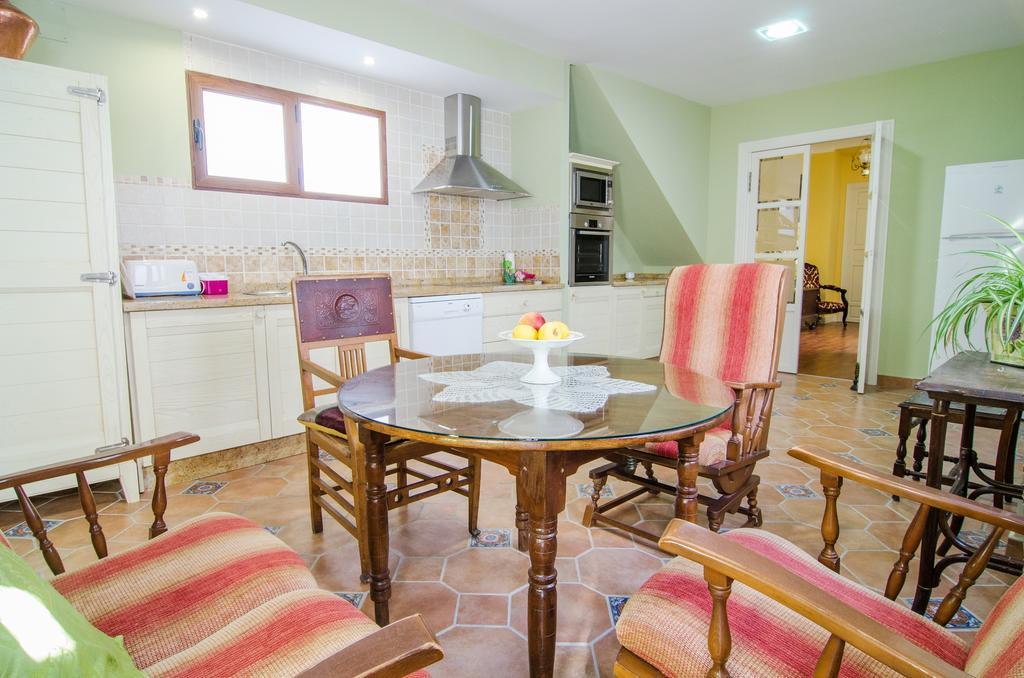 Apartamentos Salmerones アルアマ・デ・グラナダ 部屋 写真