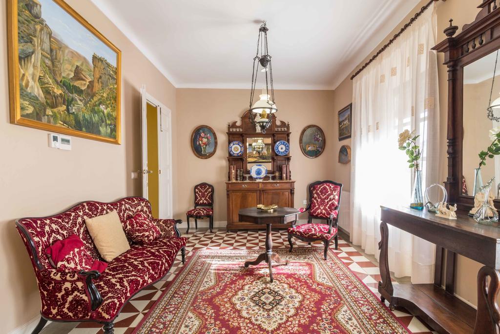 Apartamentos Salmerones アルアマ・デ・グラナダ 部屋 写真