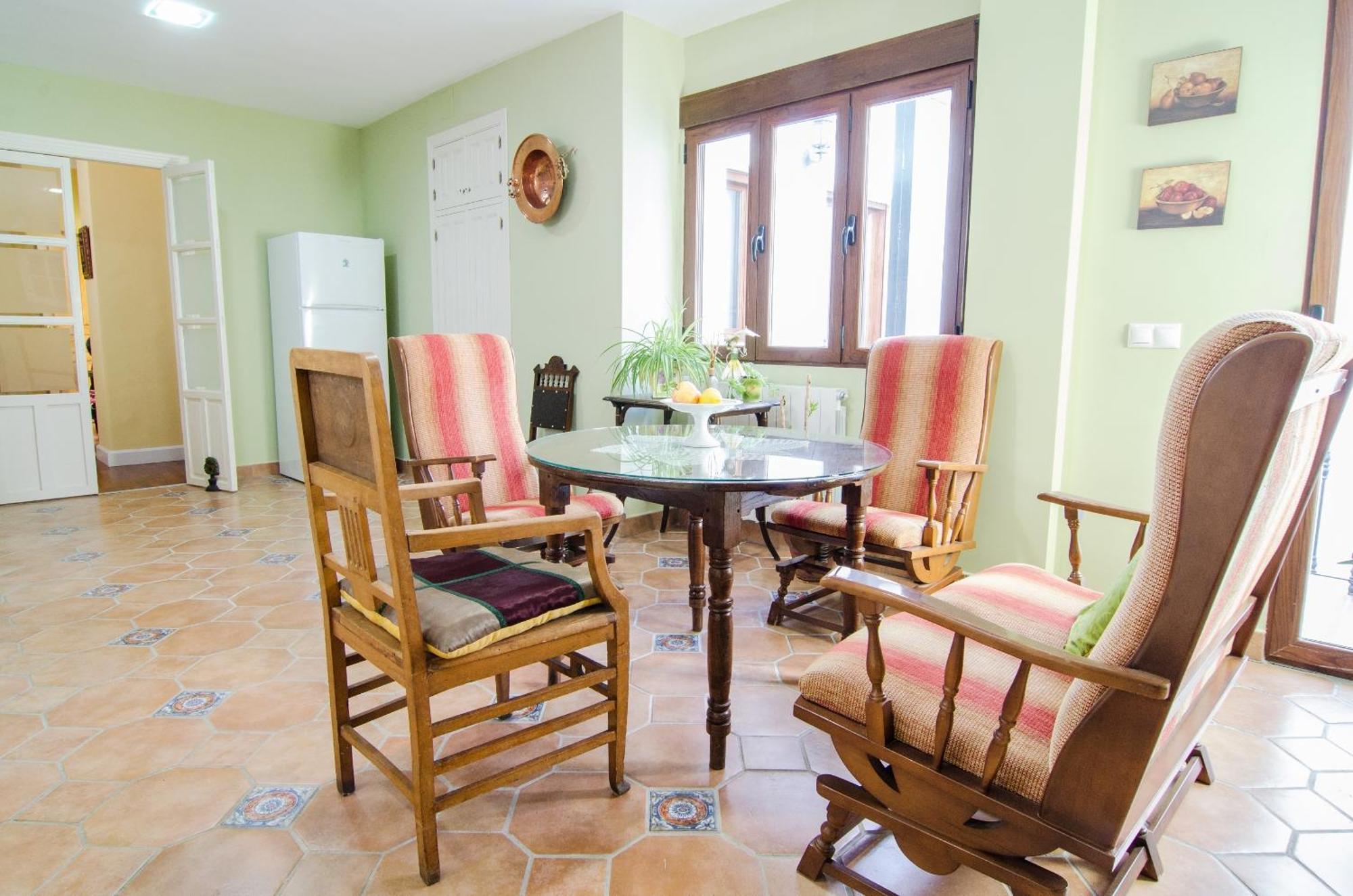 Apartamentos Salmerones アルアマ・デ・グラナダ 部屋 写真